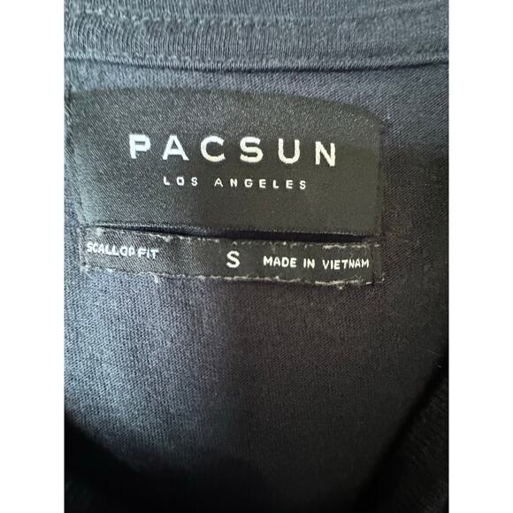 Pacsun Black Scallop Fit T-Shirt Size Small - Picture 3 of 4